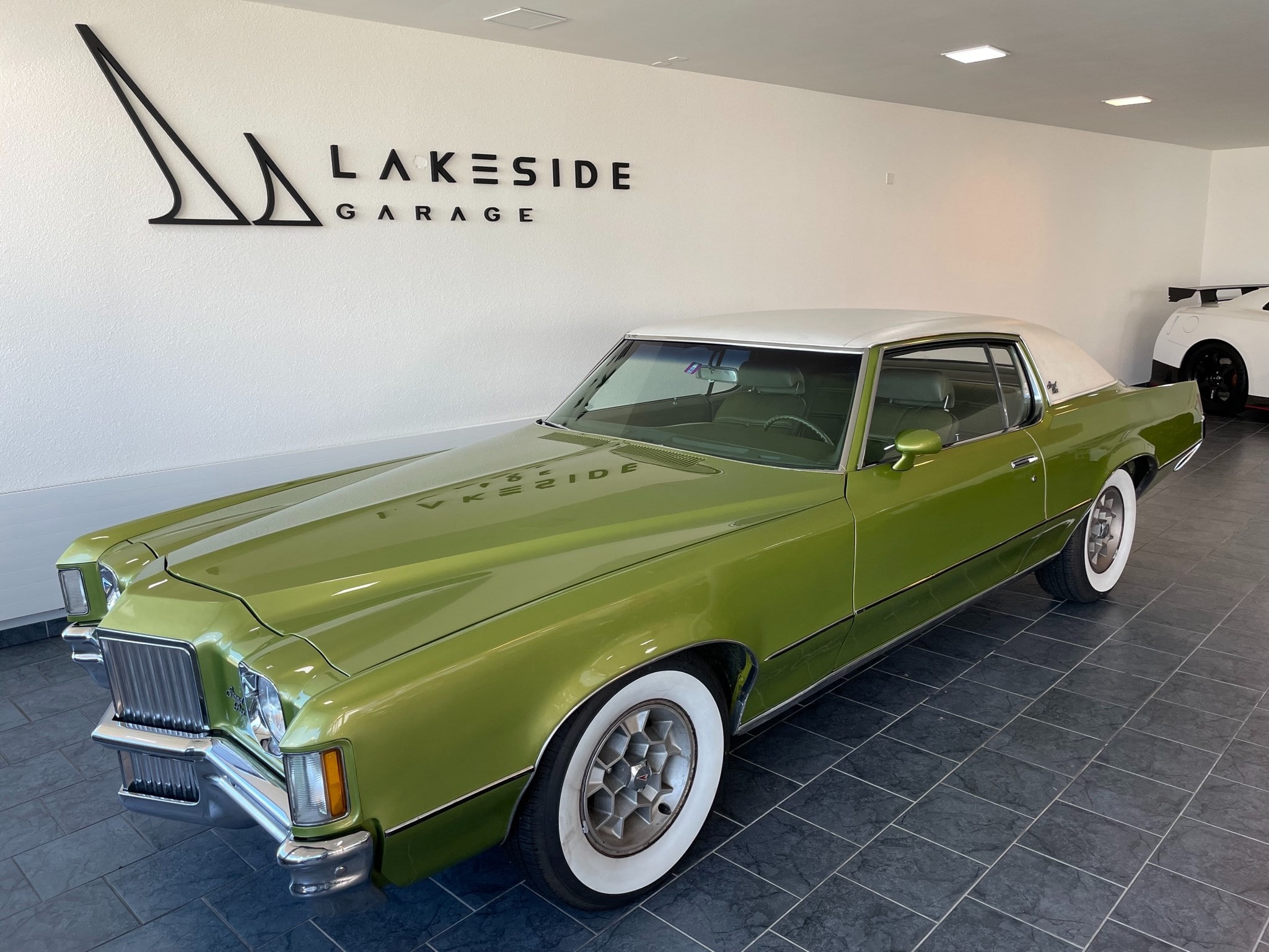 PONTIAC GRAND-PRIX J (Limousine)