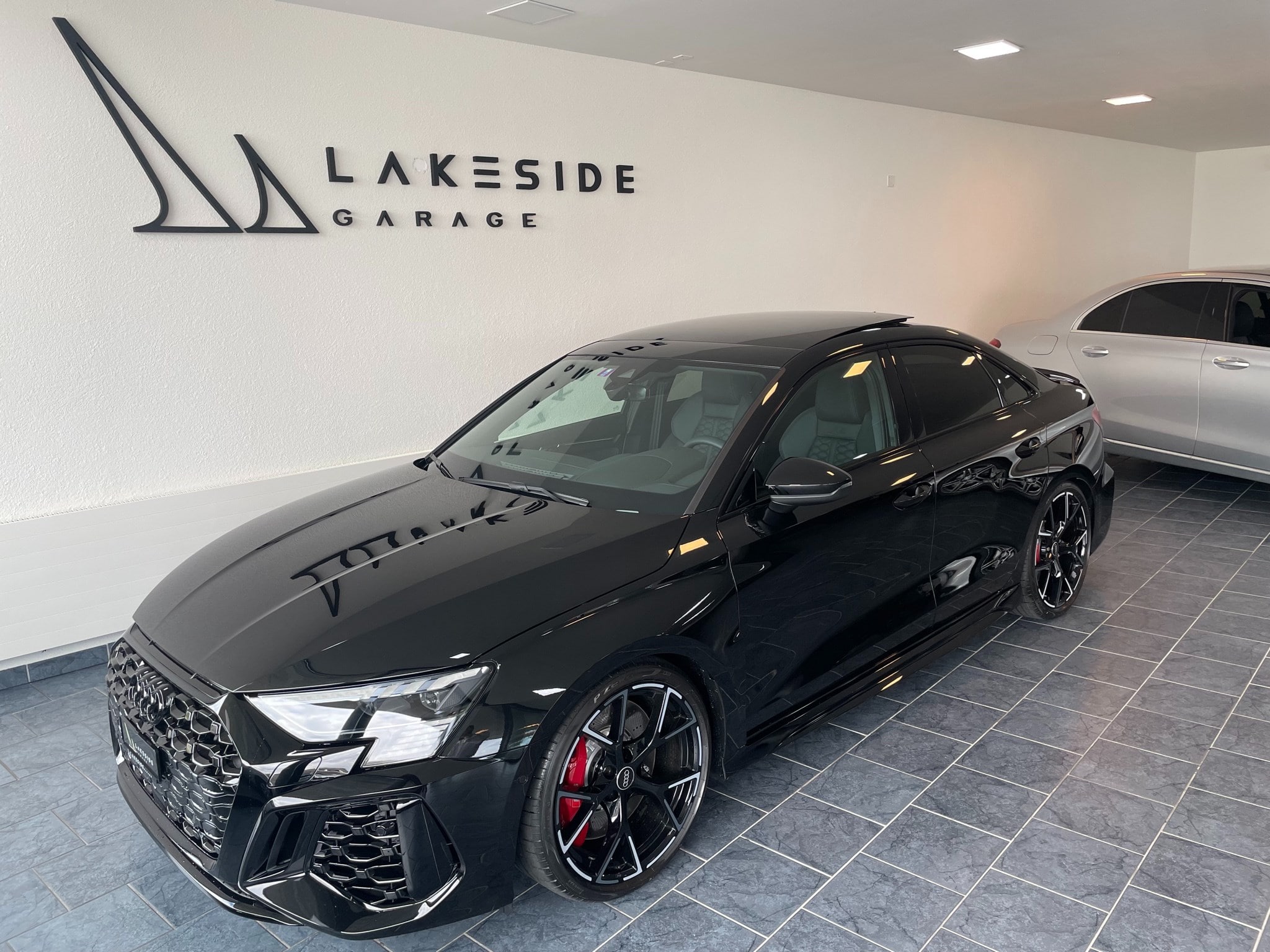 AUDI RS3 Limousine 2.5 TSI quattro S-tronic (Limousine)