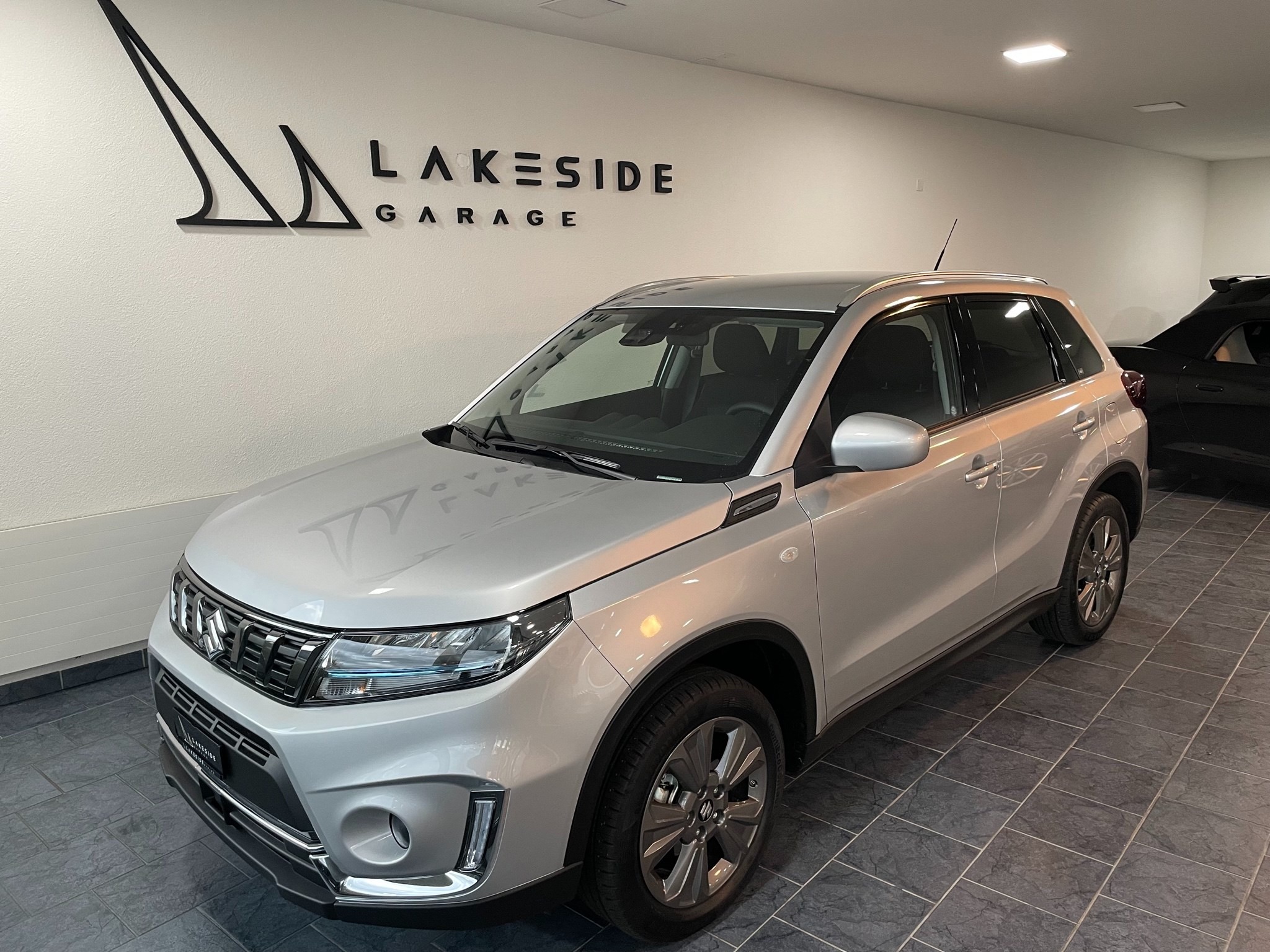SUZUKI Vitara 1.4 Boosterjet Compact + Hybrid Automatic (SUV / Geländewagen)